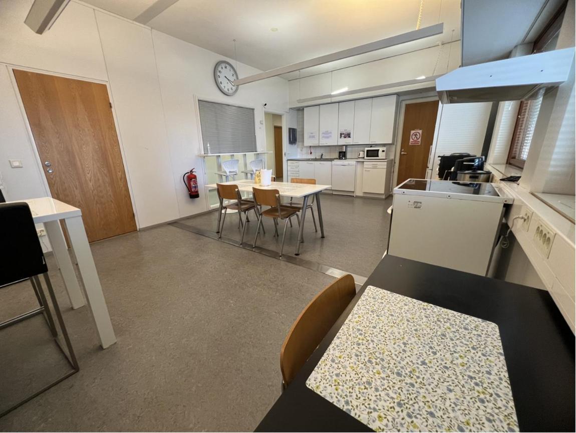 Hmi Smart Group 220 Hostel Helsinki Buitenkant foto